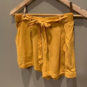 3/$15 yellow flowy/ soft shorts